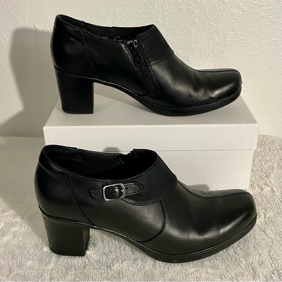 Clarks Bendables Black Leather Ankle Booties Women’s Size 8.5M Heeled Shooties - Picture 3 of 10